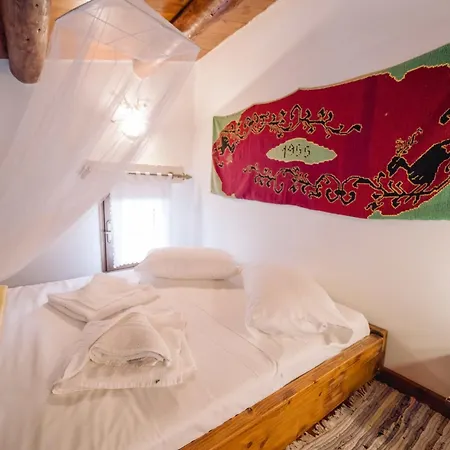 Agapi's Charming Retreat - Rustic Escape By Chania * Maláxa