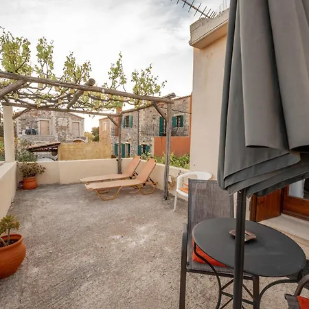 Agapi's Charming Retreat - Rustic Escape By Chania بيت للعطل Maláxa